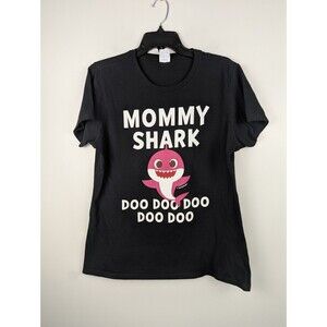 Mommy Shark Graphic T-Shirt Size‎ XL Black Short Sleeve 100% Cotton Song Party